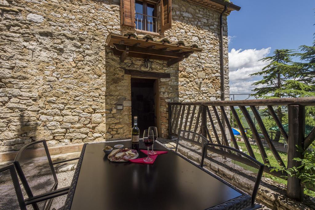 Agriturismo Monte Acuto Umbertide Room photo